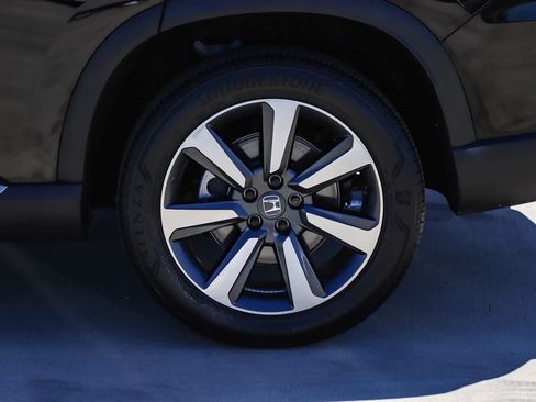 Used 2024 Honda Pilot Elite image 12