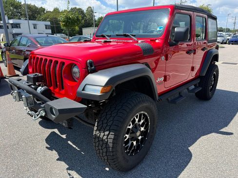 Used 2020 Jeep Wrangler Unlimited Sport AWD/4WD image 3