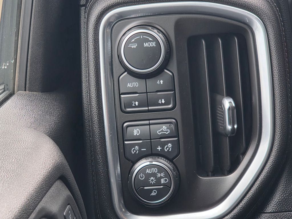 Used 2020 Chevrolet Silverado 2500 LTZ w/ LTZ Premium Package AWD/4WD image 22