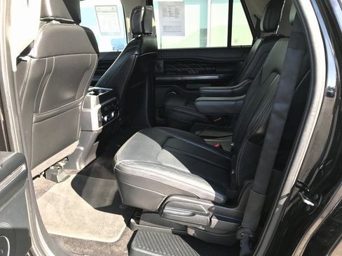 Used 2019 Ford Expedition Max Platinum image 18