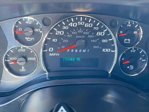 Used 2013 Chevrolet Express 2500 RWD image 9