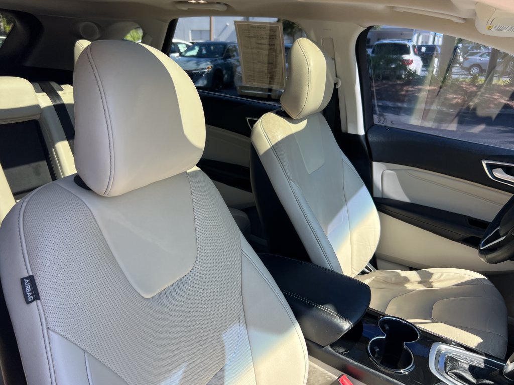 Used 2018 Ford Edge Titanium w/ Equipment Group 302A FWD image 26