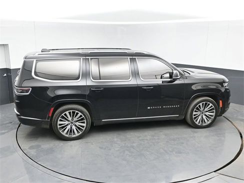Used 2022 Jeep Grand Wagoneer Series III image 30