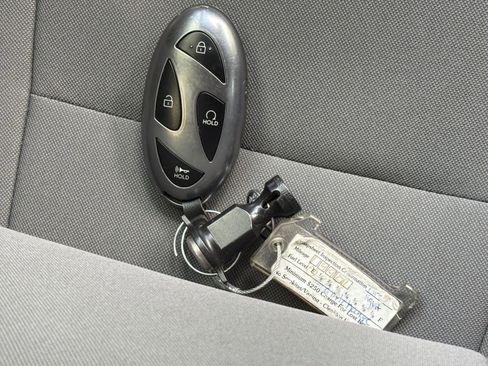 Used 2025 Hyundai Elantra SEL image 25