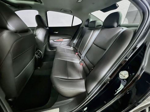 Used 2017 Acura TLX FWD image 29