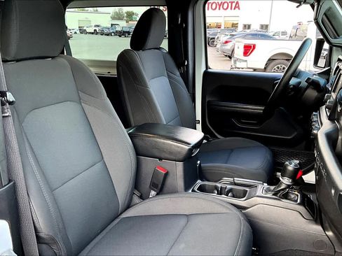 Used 2021 Jeep Wrangler Sport image 8