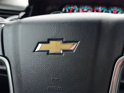 Used 2018 Chevrolet Tahoe LT w/ Luxury Package image 33