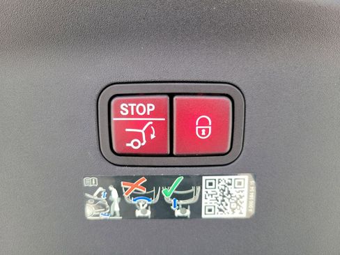 Used 2023 Mercedes-Benz AMG GT 43 image 11