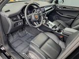 Certified 2024 Porsche Macan image 4