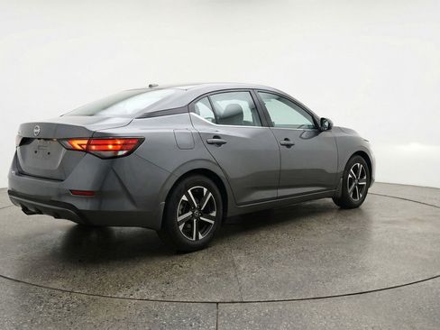 Used 2025 Nissan Sentra SV image 9