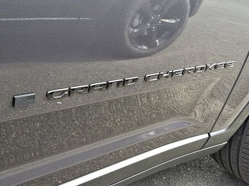 New 2025 Jeep Grand Cherokee Limited image 5