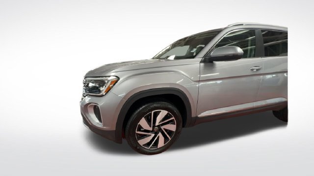 Certified 2025 Volkswagen Atlas SEL AWD/4WD image 5