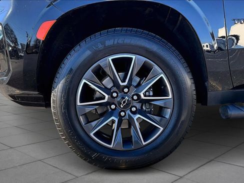 Used 2021 Chevrolet Tahoe Z71 image 11