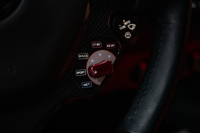 Used 2018 Ferrari 488 GTB RWD image 16
