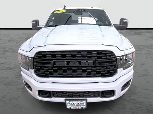 Used 2024 RAM 2500 Big Horn w/ Night Edition AWD/4WD image 6