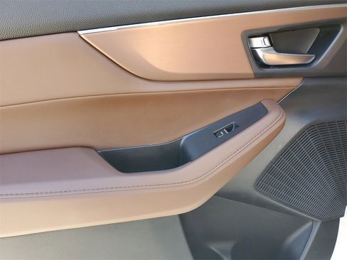 Certified 2023 Acura MDX FWD w/ Technology Package image 16