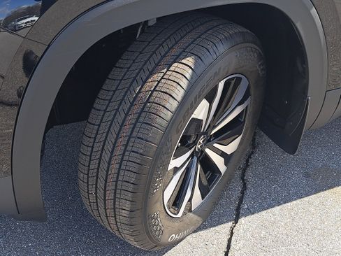 New 2026 Volkswagen Atlas SE image 30