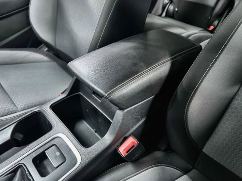 Used 2019 Ford Escape SE FWD image 36