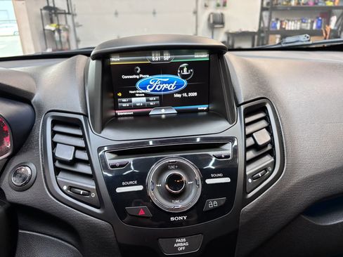 Used 2015 Ford Fiesta ST FWD image 19