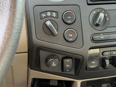 Used 2008 Ford F350 4x4 Crew Cab DRW Super Duty image 25