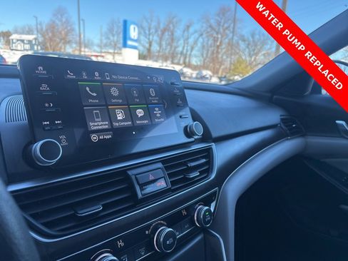 Used 2019 Honda Accord EX image 18
