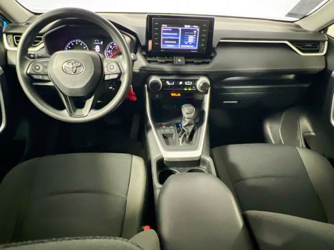 Used 2020 Toyota RAV4 LE image 29