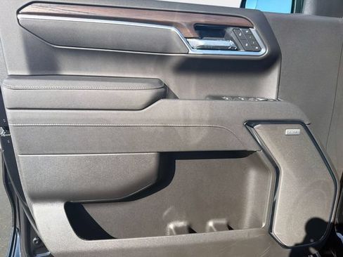 New 2026 GMC Sierra 1500 SLT AWD/4WD image 14
