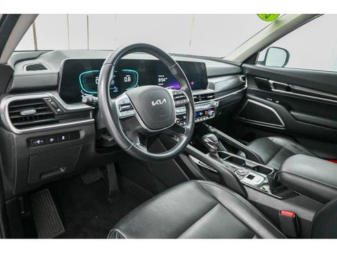 Used 2023 Kia Telluride S AWD/4WD image 32