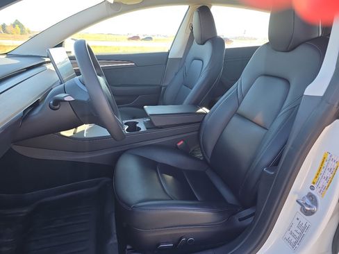 Used 2023 Tesla Model 3 Standard Range image 12