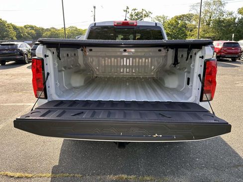 Used 2023 Chevrolet Colorado LT w/ LT Convenience Package AWD/4WD image 7