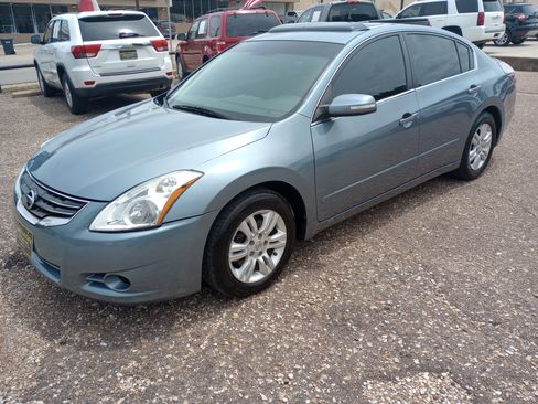 Used 2011 Nissan Altima 2.5 SL w/ 2.5SL Pkg FWD image 3