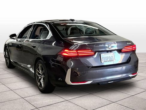 Used 2026 BMW 530i w/ Premium Package RWD image 14