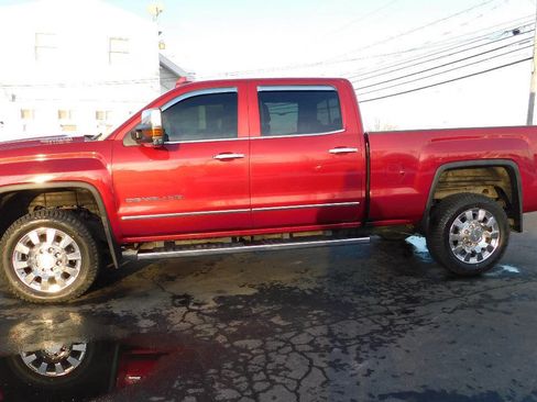 Used 2018 GMC Sierra 2500 Denali w/ Duramax Plus Package image 13