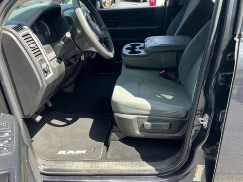 Used 2018 RAM 1500 Express AWD/4WD image 2