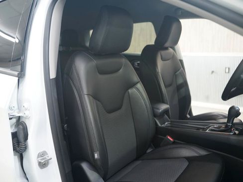 Used 2022 Jeep Compass Latitude FWD image 28