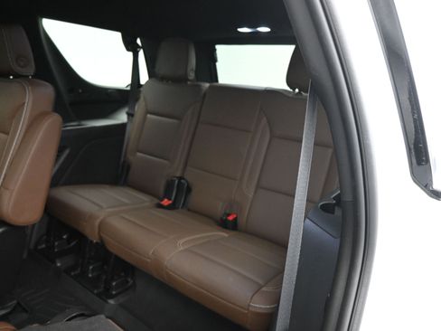 Used 2023 Chevrolet Tahoe High Country image 7