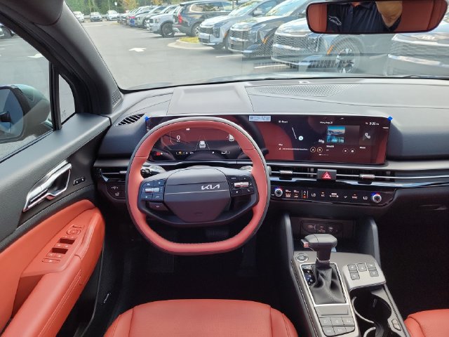 New 2026 Kia Sportage SX FWD image 7