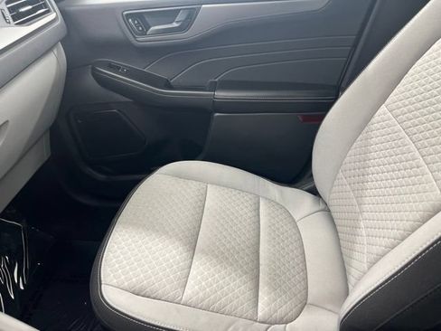 Used 2023 Ford Escape Active AWD/4WD image 17