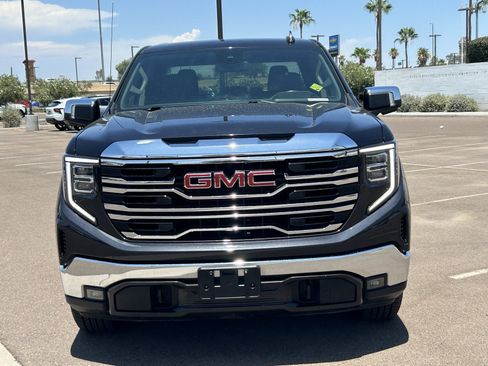 Certified 2025 GMC Sierra 1500 SLT AWD/4WD image 8