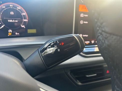 New 2026 Volkswagen Tiguan SE R-Line FWD image 22