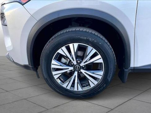 Certified 2023 Nissan Rogue SV image 11