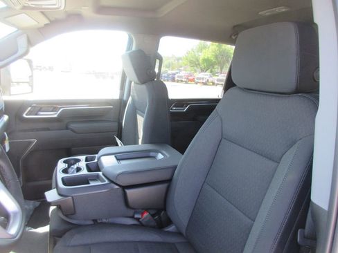 New 2026 GMC Sierra 3500 SLE w/ SLE Value Package AWD/4WD image 12