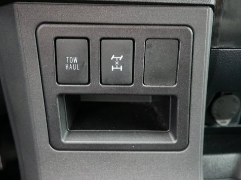 Used 2018 Toyota Sequoia TRD Sport AWD/4WD image 23