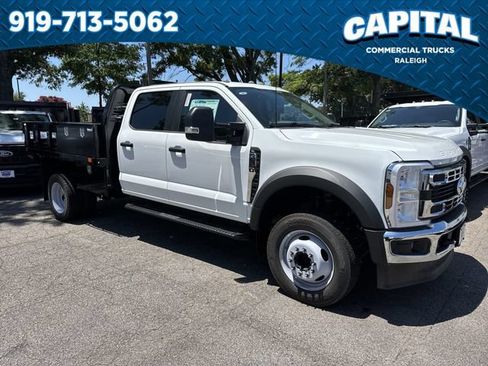 New 2025 Ford F450 XL w/ XL Chrome Package RWD image 2