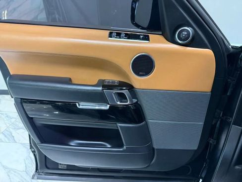 Used 2020 Land Rover Range Rover Sport SVR AWD/4WD image 12