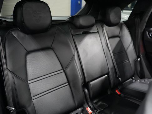 Used 2023 Porsche Cayenne GTS w/ Premium Package Plus AWD/4WD image 30