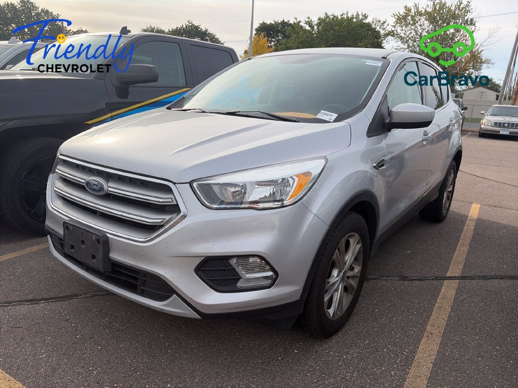 Used 2017 Ford Escape SE FWD image 1