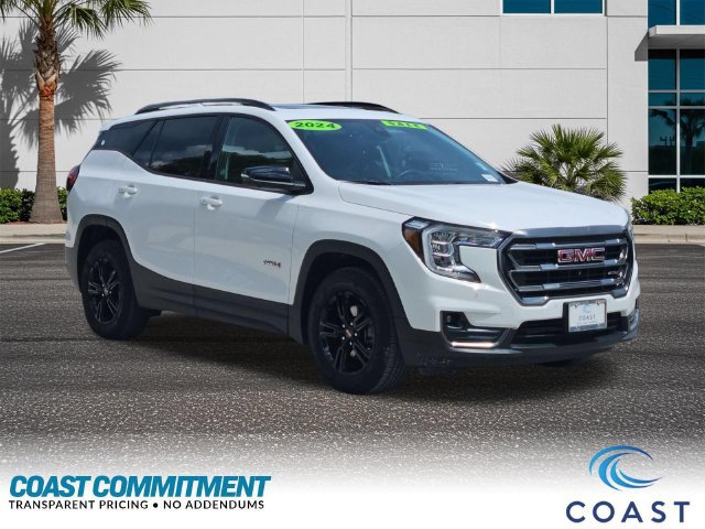 Certified 2024 GMC Terrain AT4 w/ Tech Package AWD/4WD image 3
