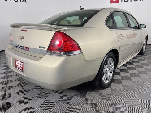 Used 2011 Chevrolet Impala LT w/ Luxury Edition Package image 23