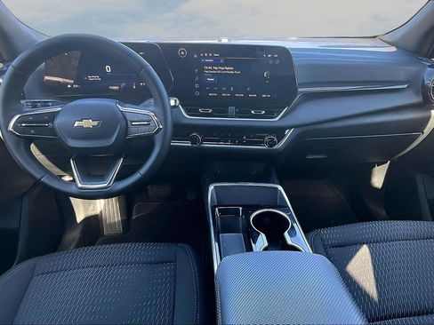 Used 2025 Chevrolet Equinox LT image 7